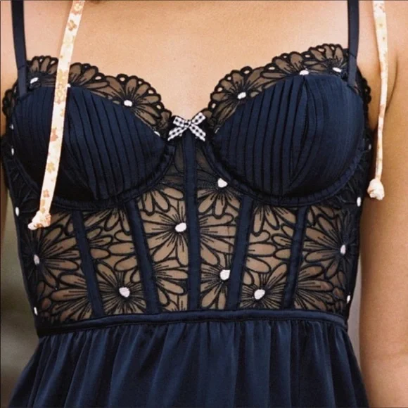 ❤️🍋NWT For Love & Lemons Lilou Embroidered Dress S - Picture 2 of 6